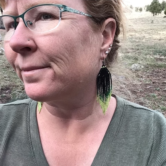 𝅺Black and Lime Green Beaded Earrings with Fringe, New, Handmade by Me - Picture 11 of 11